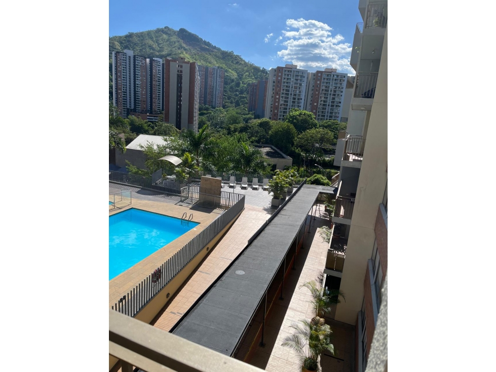 Arriendo de apartamento en Loma de los Bernal — foto 3