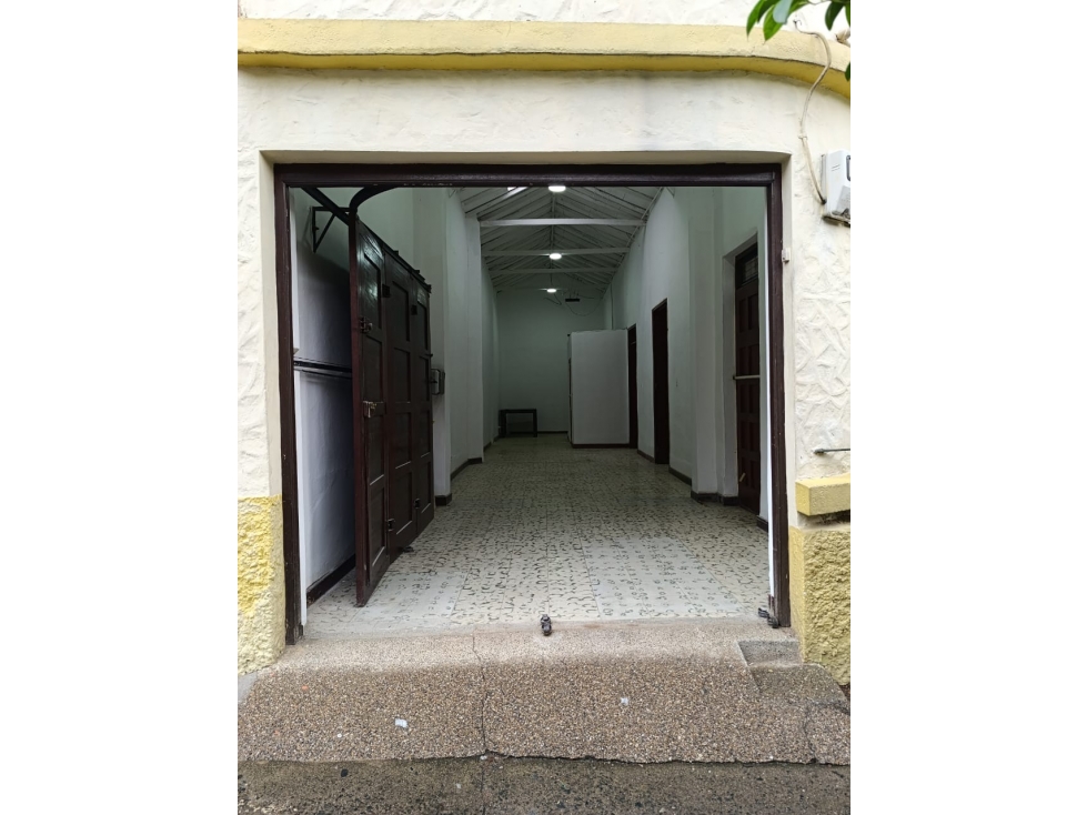 Venta de Casa-Lote en La America