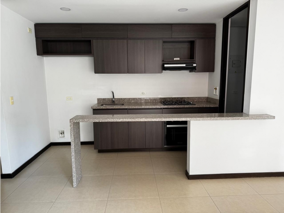 Arriendo apartamento en Altos del Poblado — foto 4