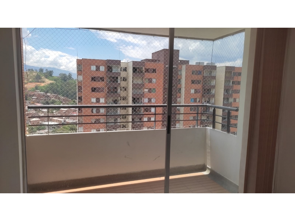 Arriendo de apartamento loma de los Bernal — foto 4