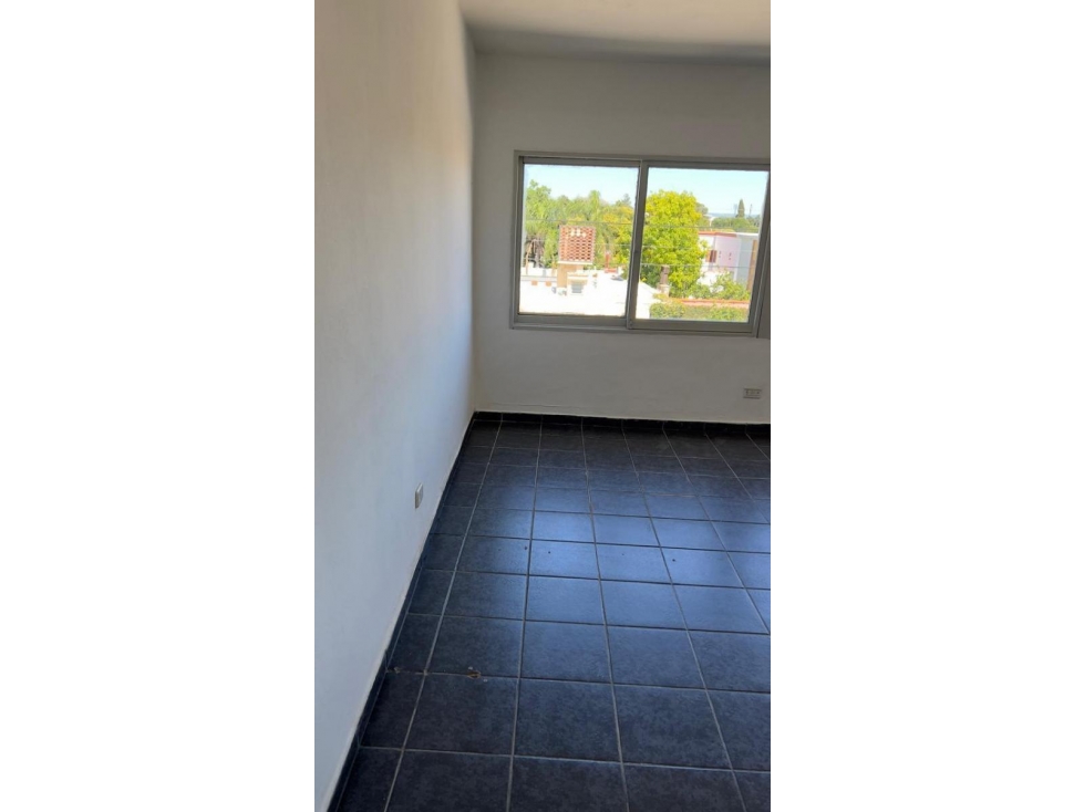 VENTA IMPORTANTE GALPÓN EN BªJARDÍN - 6