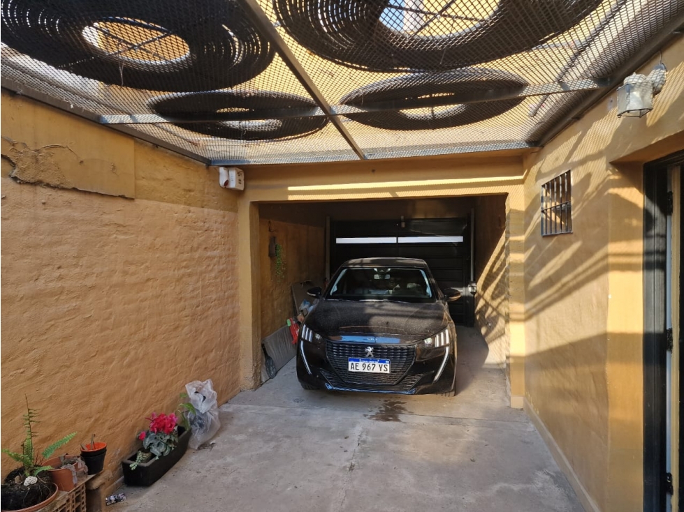 CASA ALTO ALBERDI 4 DORM CON PILETA — foto 5