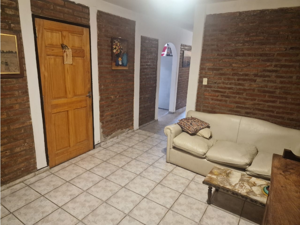 CASA ALTO ALBERDI 4 DORM CON PILETA — foto 3