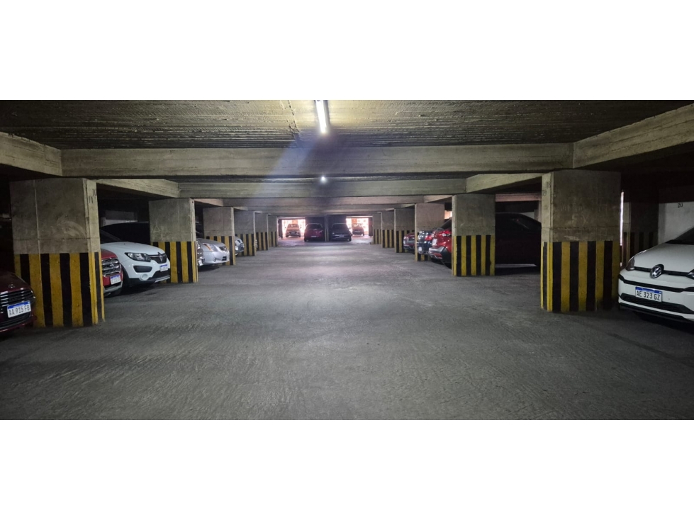 VENTA COCHERA EN PARKING CENTRO - 3