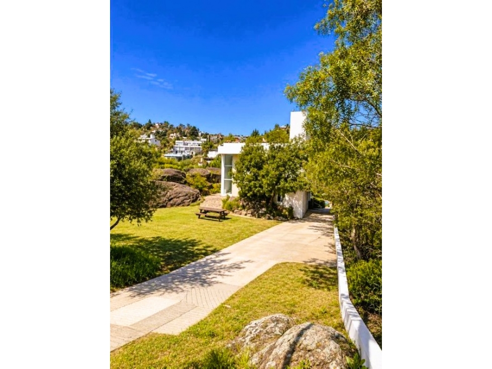 VENTA CASA 3 DORM CON BAJADA AL LAGO - CARLOS PAZ - 3