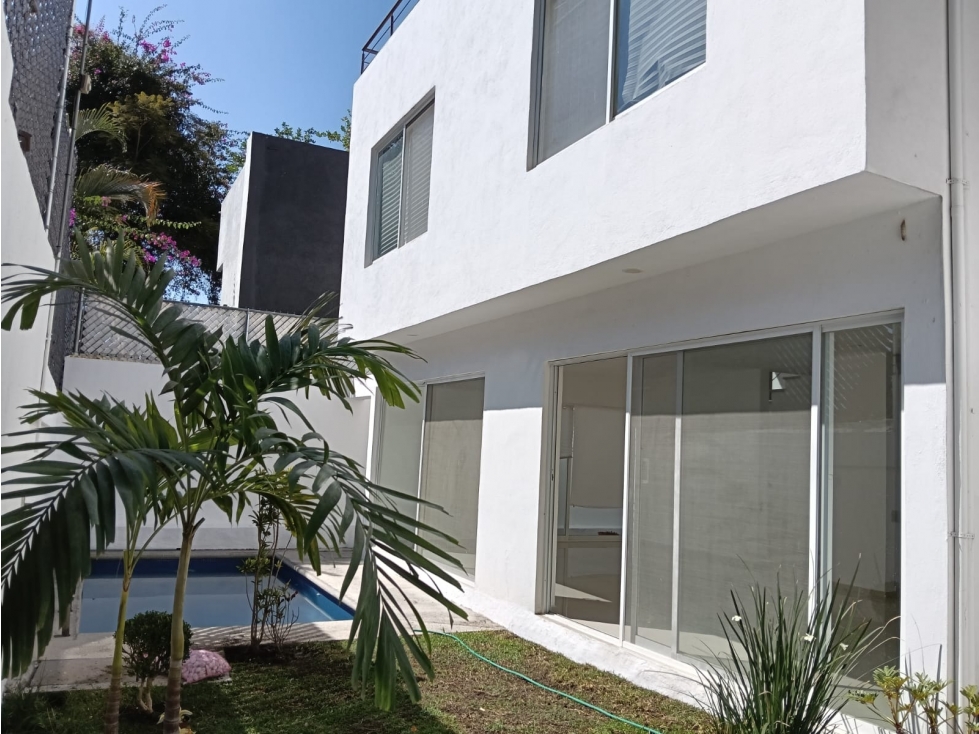 SE VENDE PRECIOSA CASA-DELICIAS,CUERNAVACA.