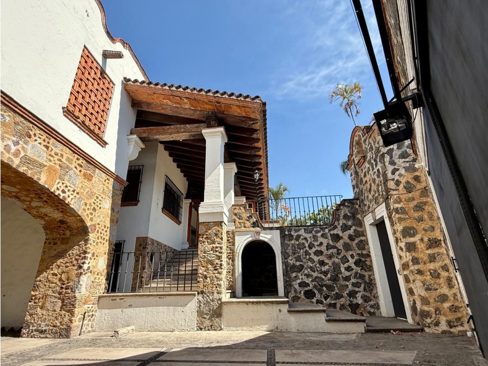SE VENDE HERMOSA RESIDENCIA EN VISTA HERMOSA,CUERNAVACA