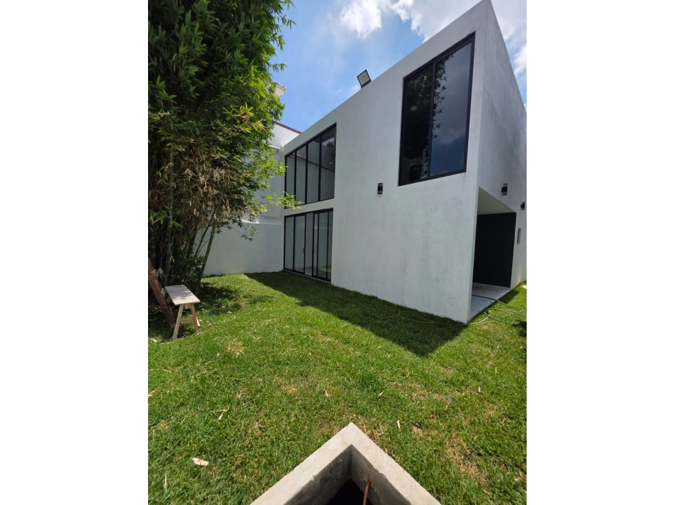 SE VENDE BONITA CASA NUEVA EN JIUTEPEC,MORELOS.