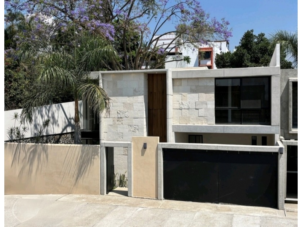 SE VENDE CASA NUEVA EN LOMAS DEL MIRADOR,CUERNAVACA.