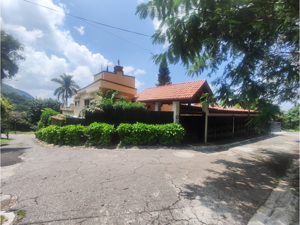 SE VENDE EXCELENTE RESIDENCIA EN JIUTEPEC, MORELOS