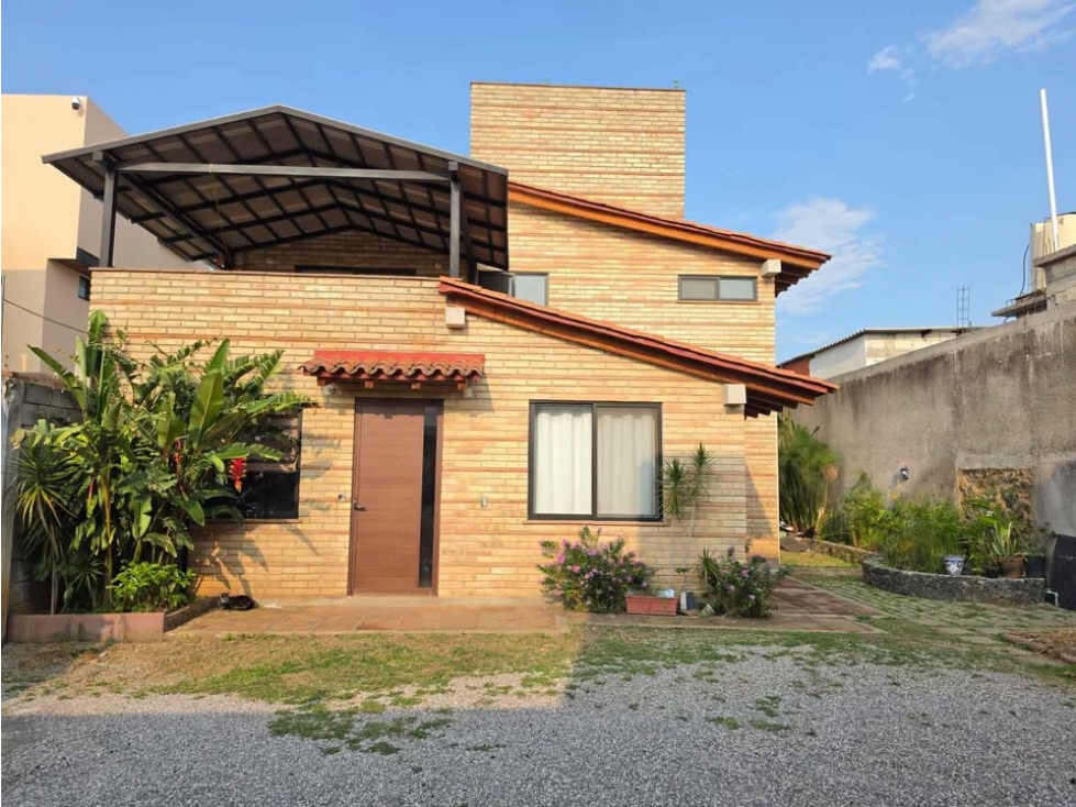 SE VENDE BONITA CASA EN OCOTEPEC,CUERNAVACA. - 2