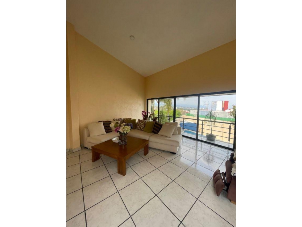 SE VENDE ESPECTACULAR CASA AL NORTE DE CUERNAVACA — foto 4