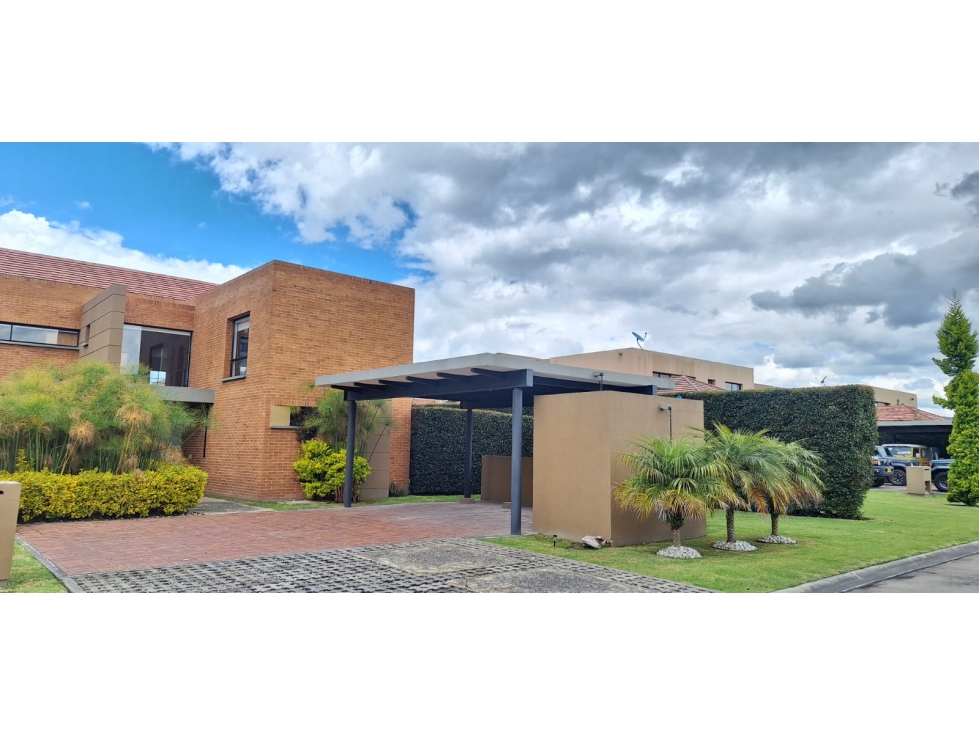 CASA EN ARRIENDO HACIENDA FONTANAR 289M2 - 2