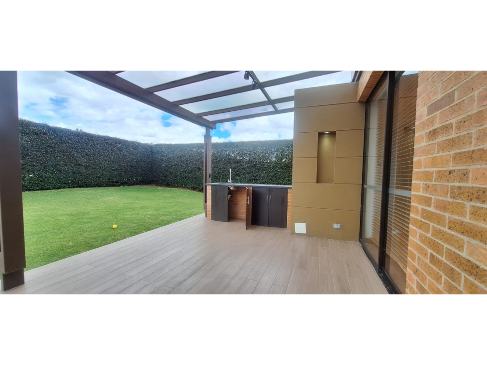 CASA EN ARRIENDO HACIENDA FONTANAR 289M2 - 3
