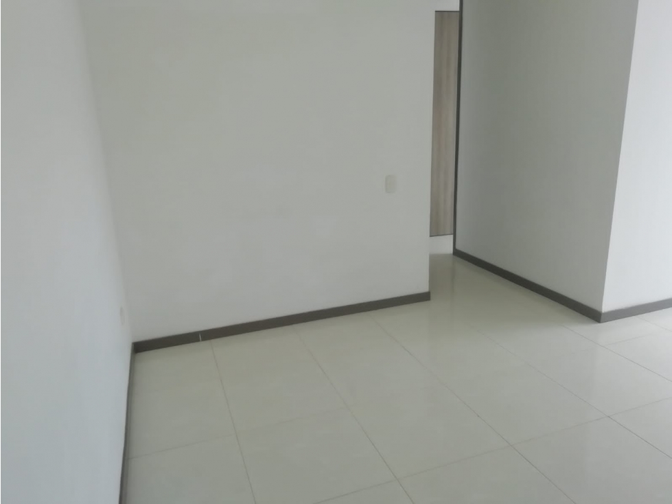 APARTAMENTO EN VENTA GRANATE — foto 2