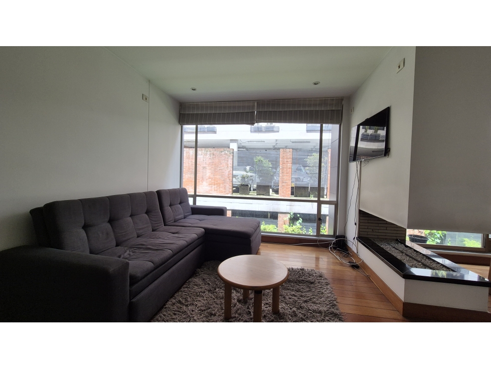 ARRIENDO APARTAMENTO AMOBLADO- CHICO RESERVADO- DOS HAB. MI