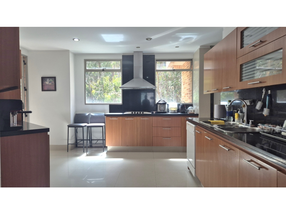 VENDO APARTAMENTO EN BOSQUE MEDINA-4 HABITACIONES — foto 2