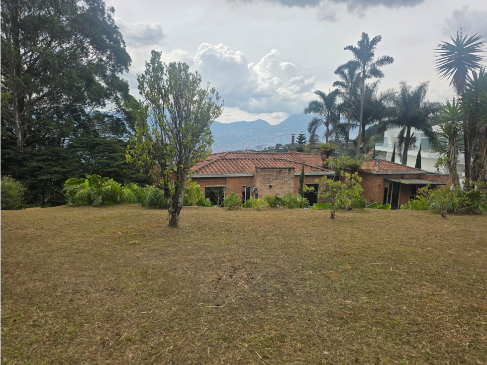 Casa en unidad cerrada en El Poblado, parte baja de Las Palmas — foto 3