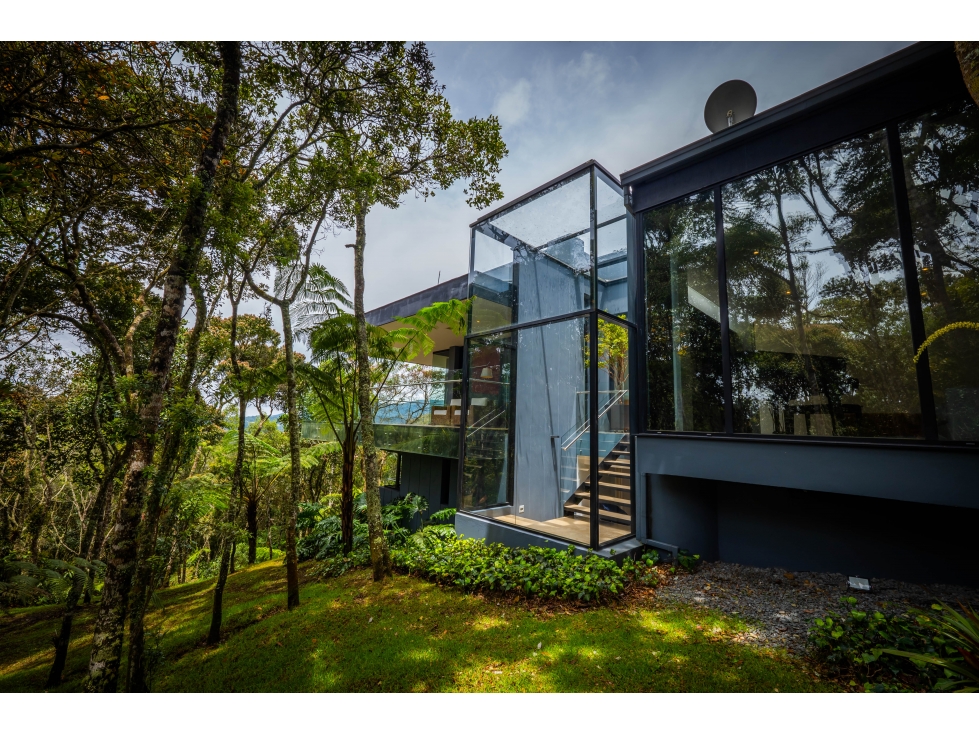 Casa espectacular con bosque privado - Alto de Las Palmas (Indiana) — foto 4
