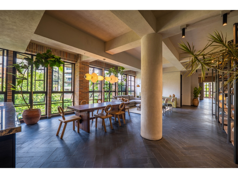 EN VENTA - Lujo natural con diseño icónico en San Lucas, El Poblado