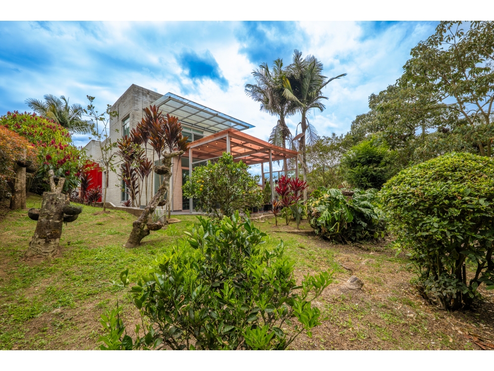 Casa campestre a pasos del pueblo en el Retiro