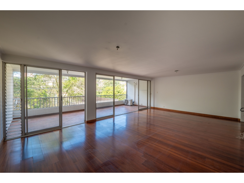 OPORTUNIDAD en Provenza - Apartamento de 4 habitaciones con terraza — foto 2