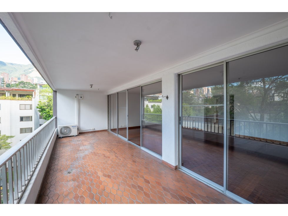 OPORTUNIDAD en Provenza - Apartamento de 4 habitaciones con terraza — foto 4