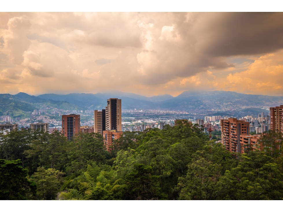 FOR SALE Luxury apartment with panoramic views El Tesoro, El Poblado — foto 3