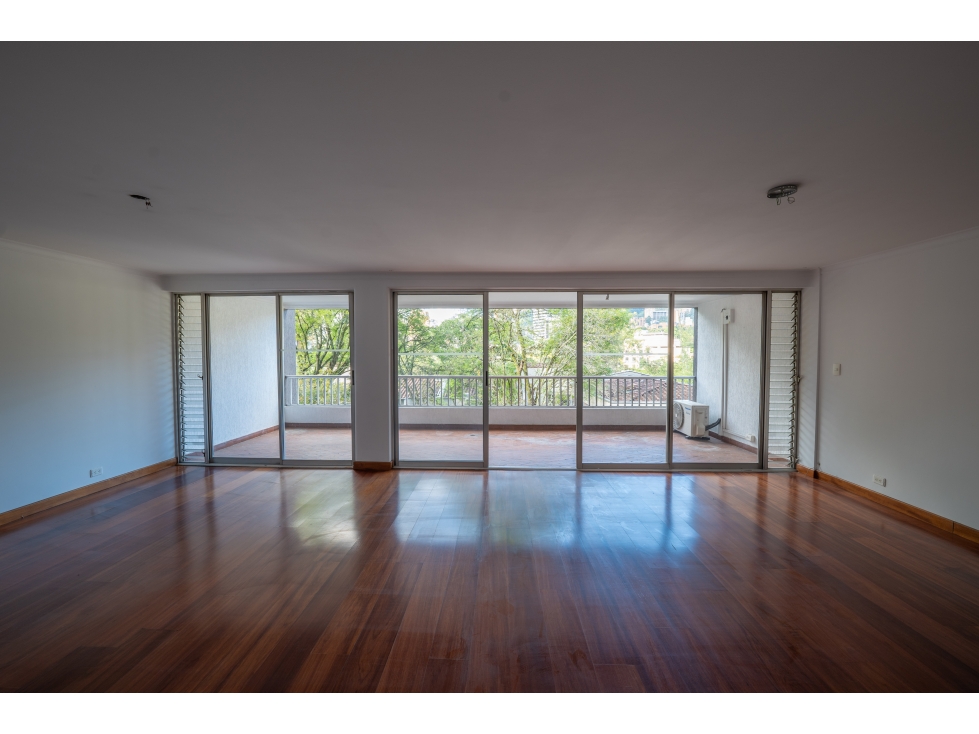OPORTUNIDAD en Provenza - Apartamento de 4 habitaciones con terraza — foto 5
