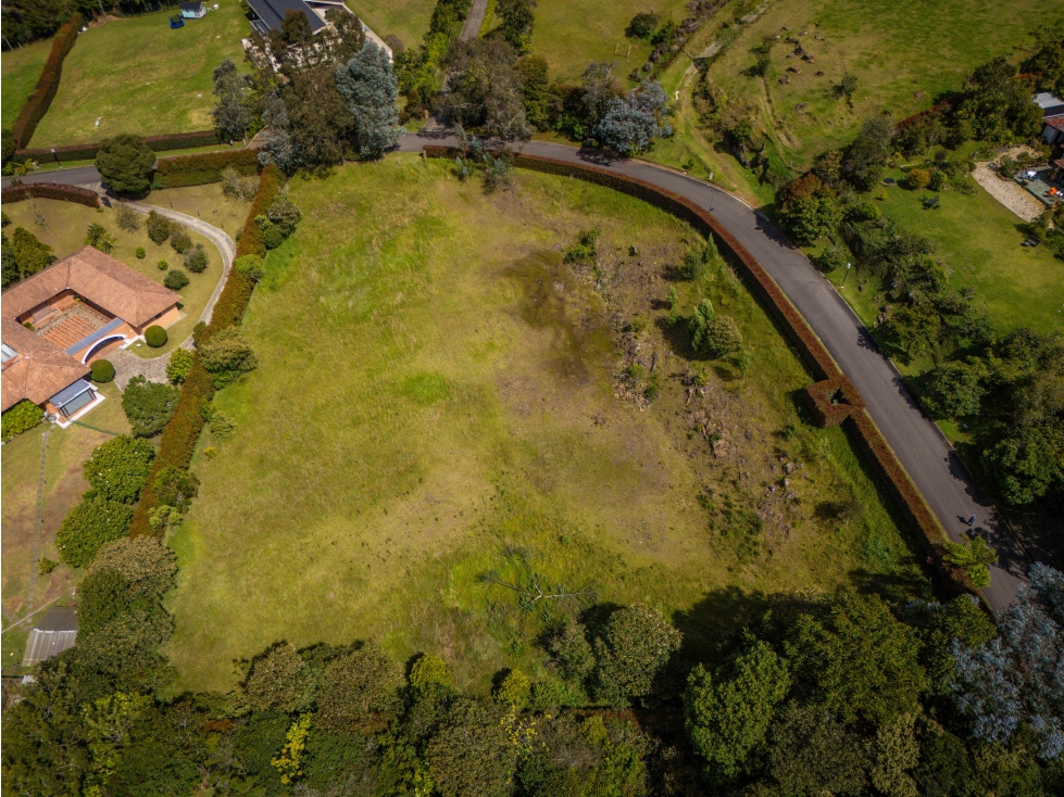 Hermoso y amplio LOTE de 6400 mts en la Acuarela - Alto de las Palmas — foto 3