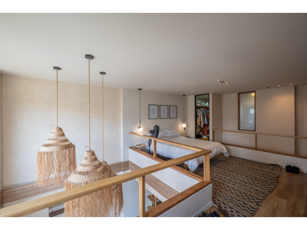 EN VENTA - Apartamento amoblado de dos niveles en Alejandría, Poblado — foto 3