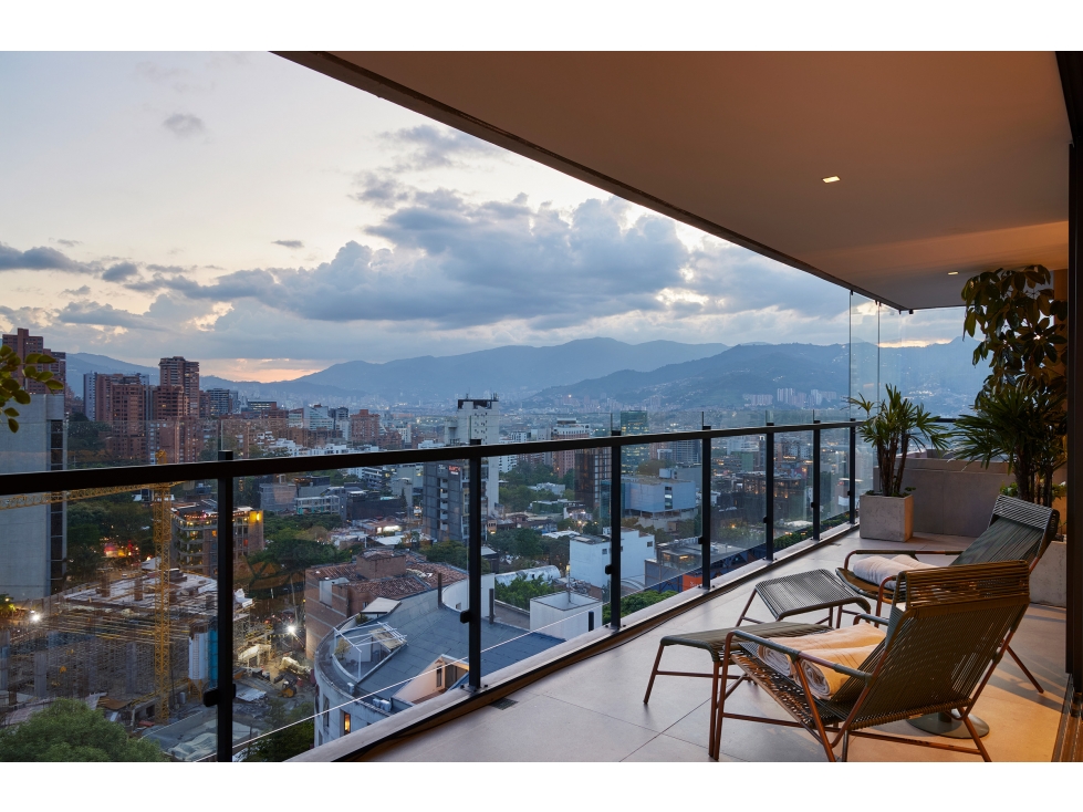 FOR SALE - Luxury Short Term Rental Apartment in WAKE, Provenza
