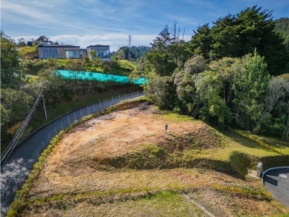 Lote con VISTA A LA CIUDAD - Sector Viva Palmas, Alto de las Palmas — foto 5