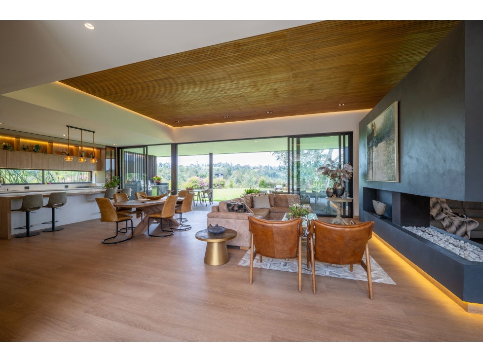 Lujosa casa EN VENTA en El Retiro - Mejor comunidad /amenities