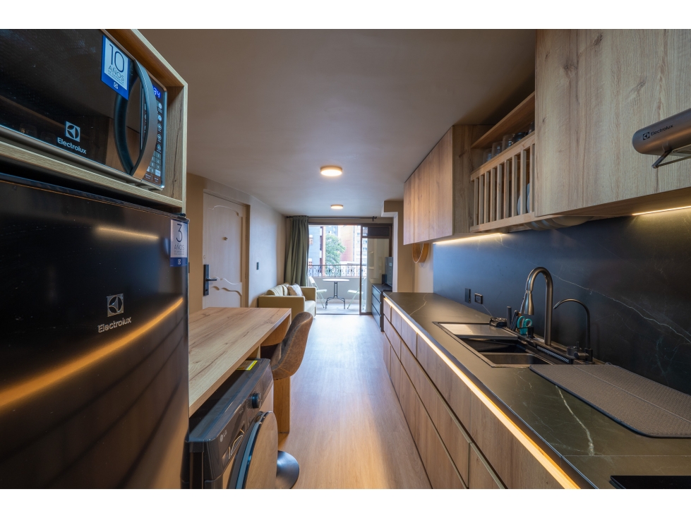 Apartamento remodelado y amoblado de 1hab a dos cuadras del CC MAYORCA