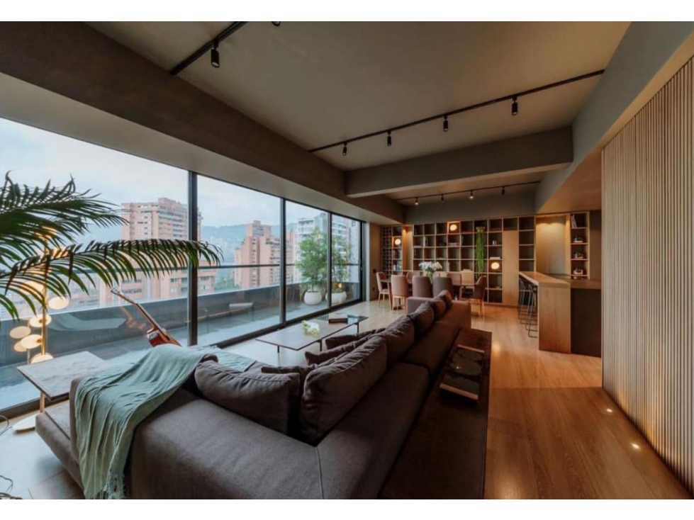 FOR SALE - Bachelor Luxury Penthouse with private rooftop terrace