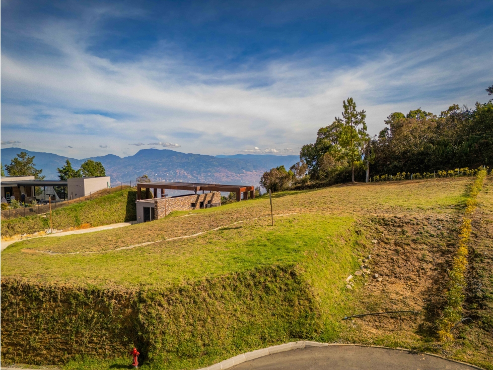 Lote con VISTA A LA CIUDAD - Sector Viva Palmas, Alto de las Palmas