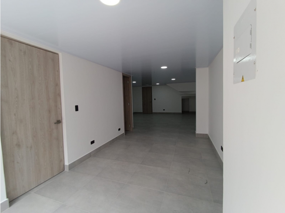 Oficina en arriendo, Llano grande - 2