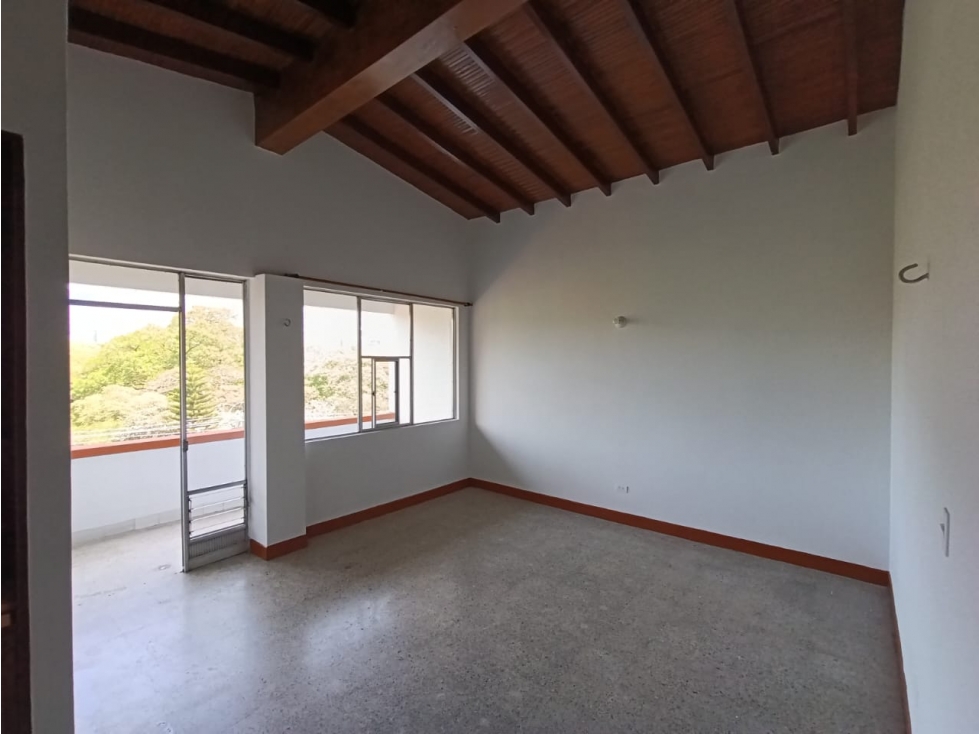 Se arrienda casa en Conquistadores