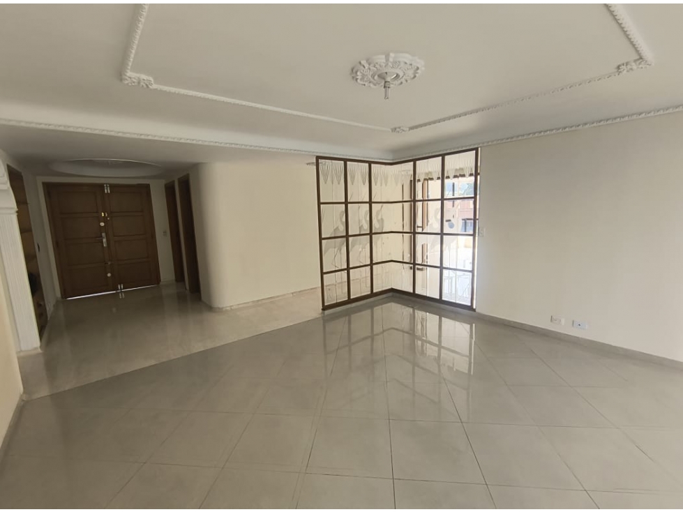 Arriendo Amplio Apartamento en el Poblado, La Tomatera — foto 2