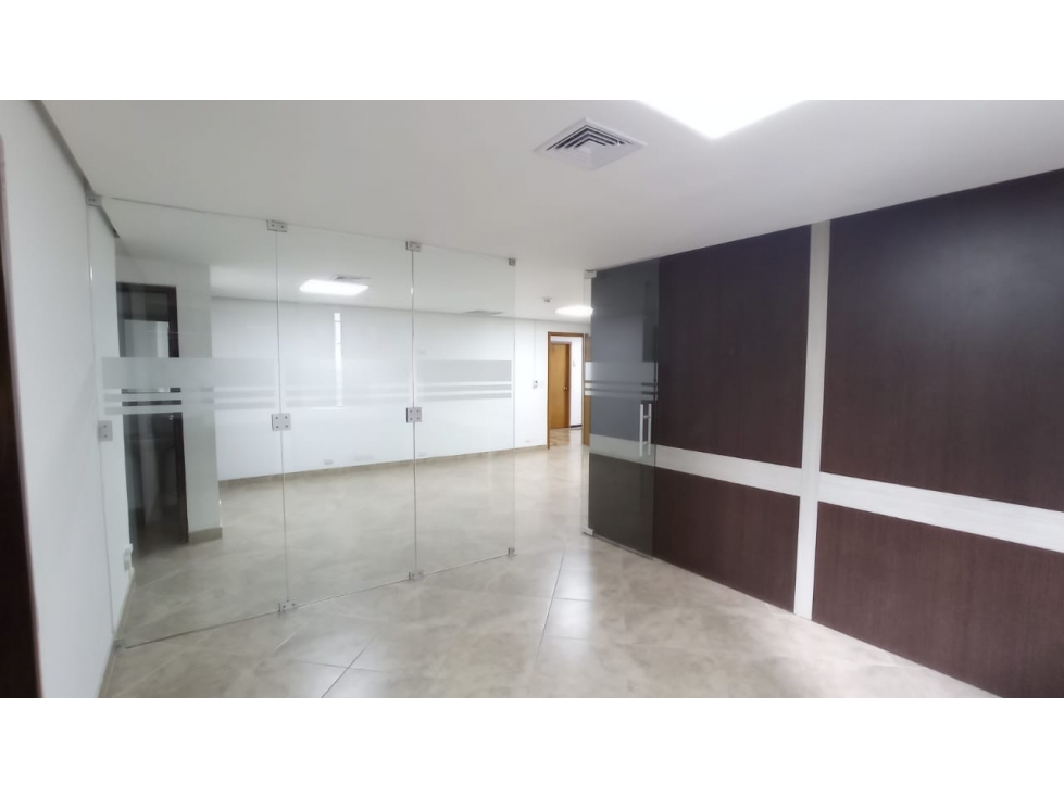 OFICINA EN VENTA - Poblado — foto 3