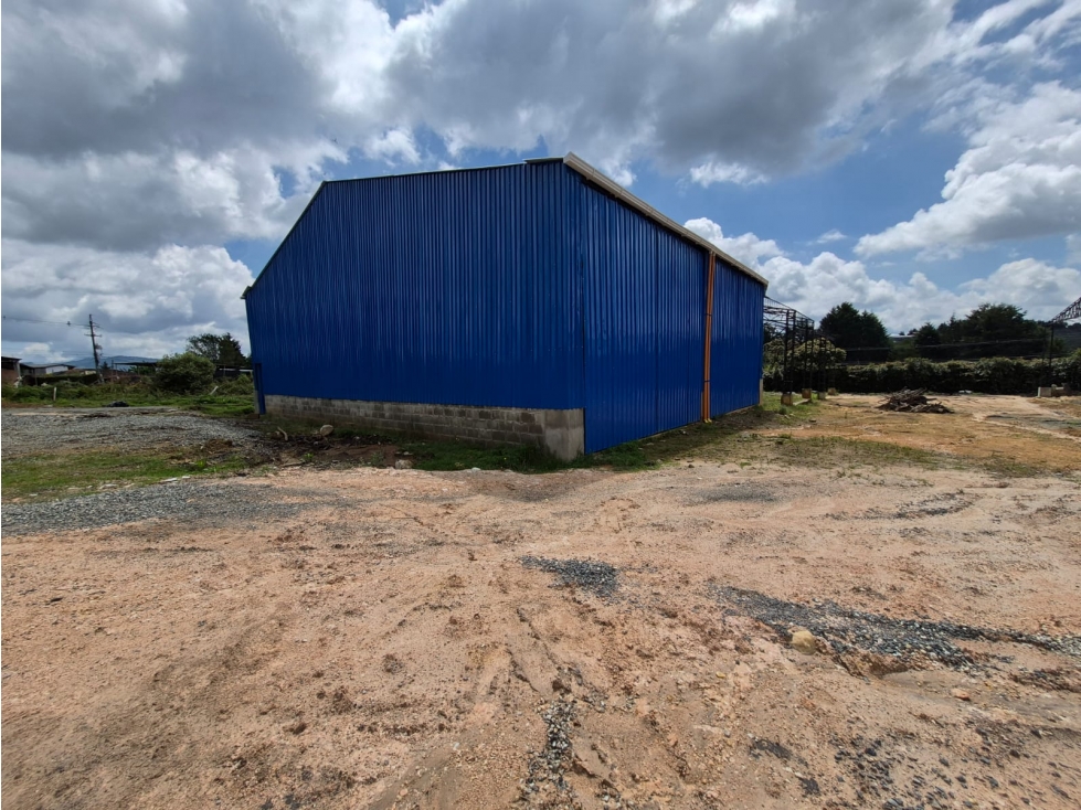 BODEGA PARA ARRIENDO EN RIONEGRO, CERCA AL AEROPUERTO