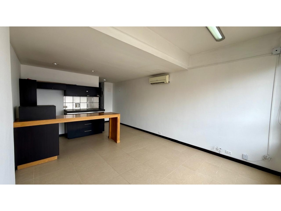 OFICINA DUPLEX EN VENTA EDIFICIO EMPRESARIAL - Sector Palmas — foto 3