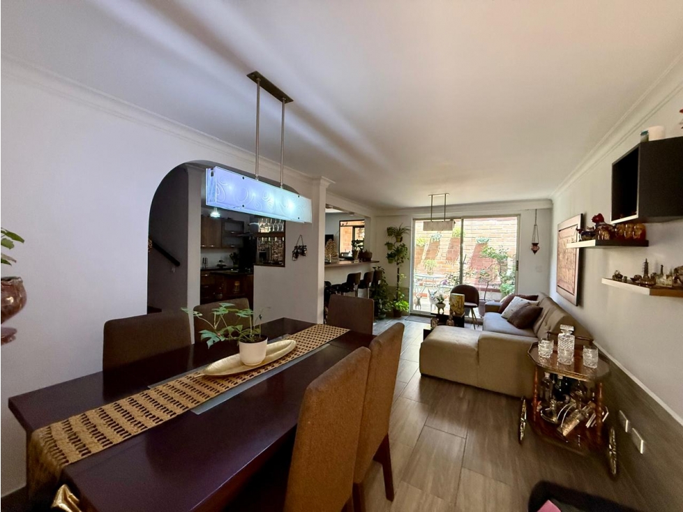 CASA UNIFAMILIAR EN VENTA - LA MOTA — foto 2