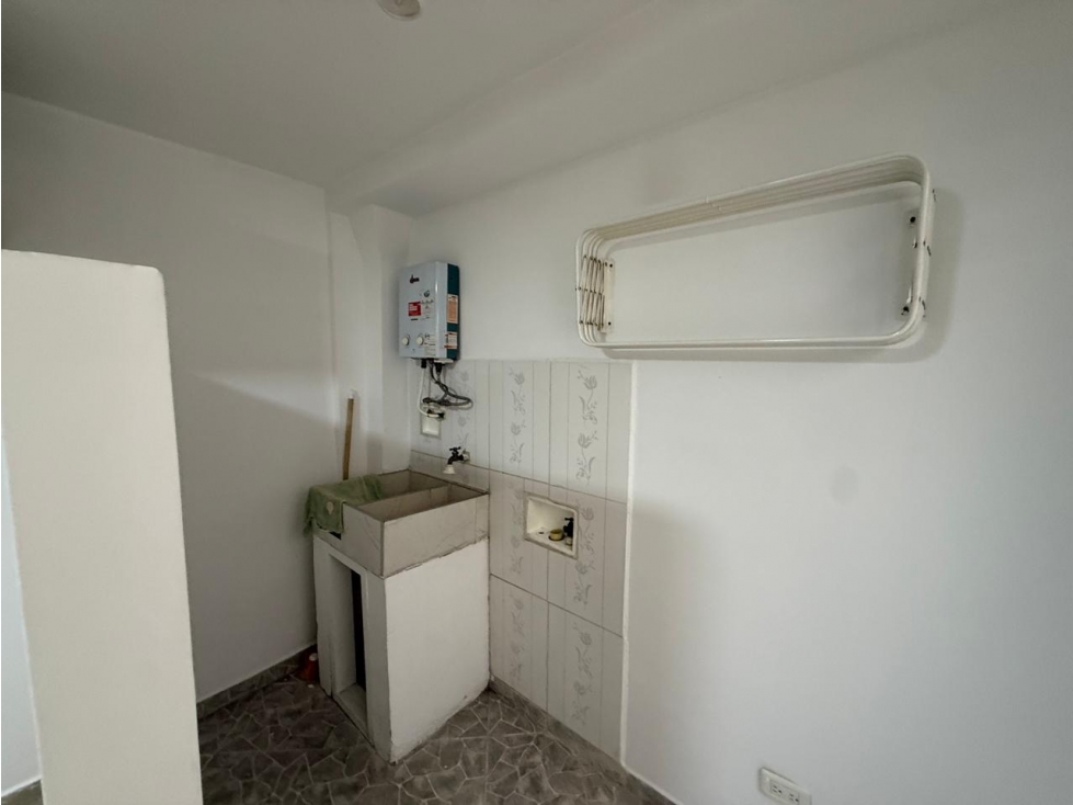 APARTAMENTO EN ALQUILER GUAYABAL — foto 3