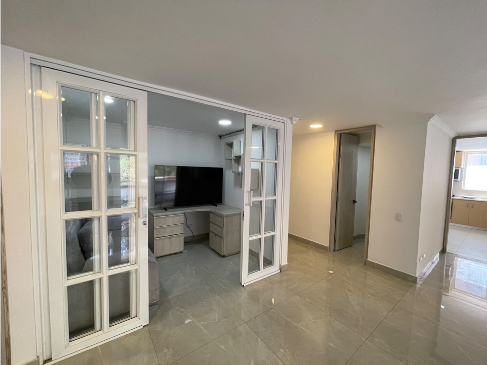APARTAMENTO EN BALSOS, EL POBLADO PARA ARRIENDO — foto 4