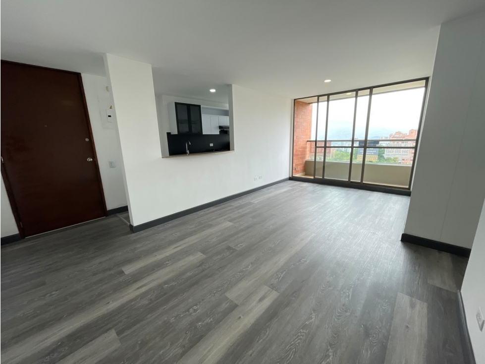 APARTAMENTO EN LA FRONTERA ENVIGADO PARA ARRIENDO — foto 2