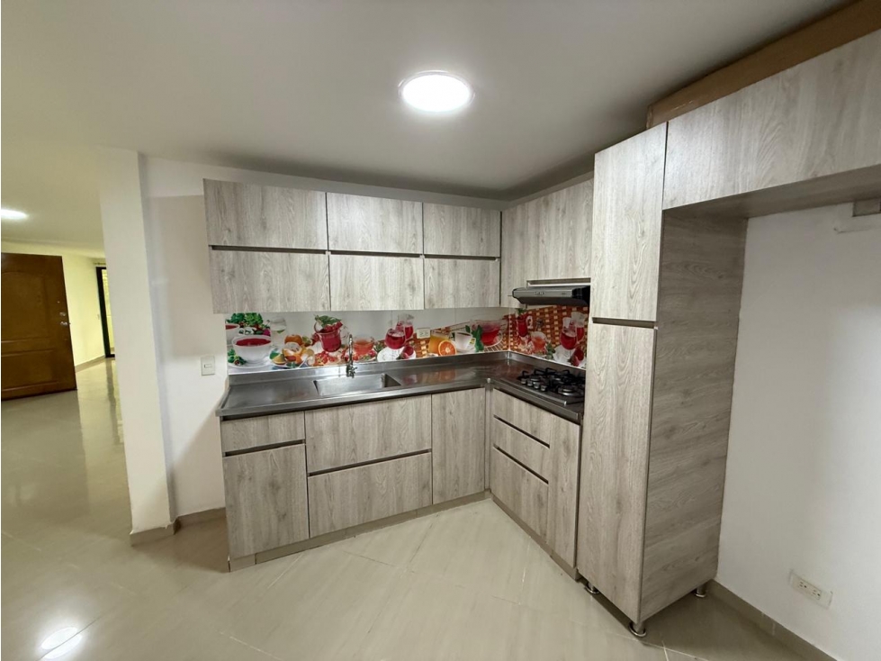 APARTAMENTO EN ALQUILER GUAYABAL