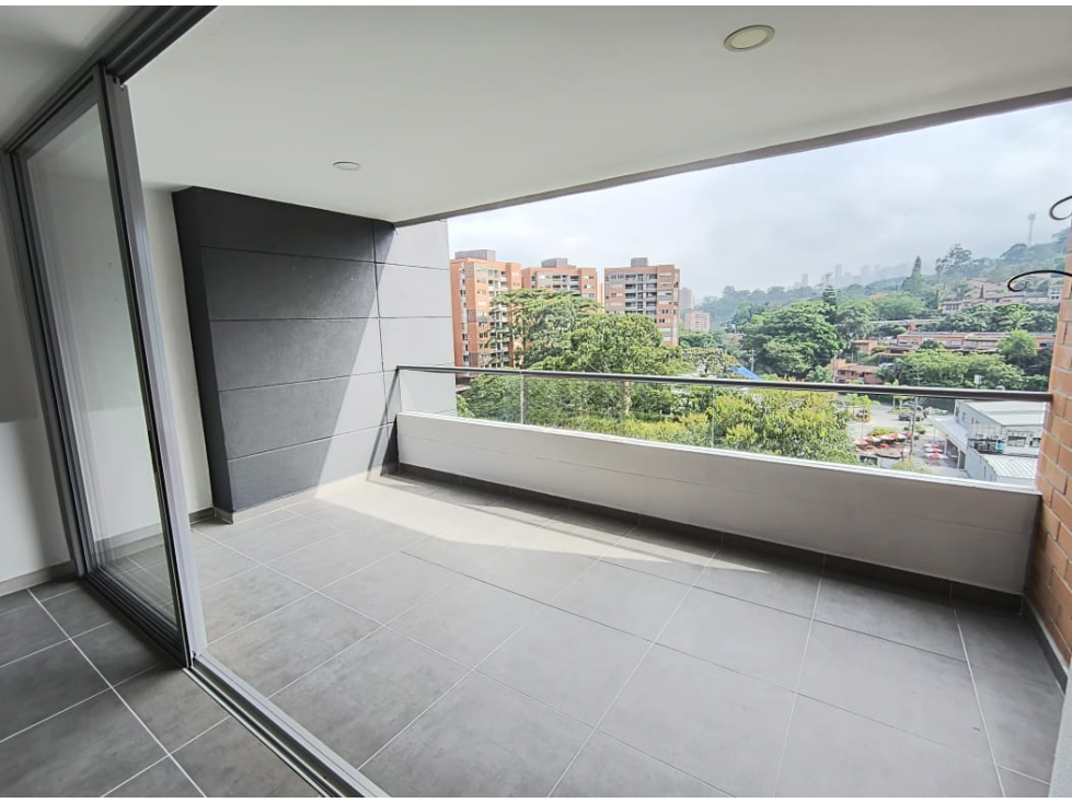 Se Vende Apartamento en la Loma del Escobero — foto 3