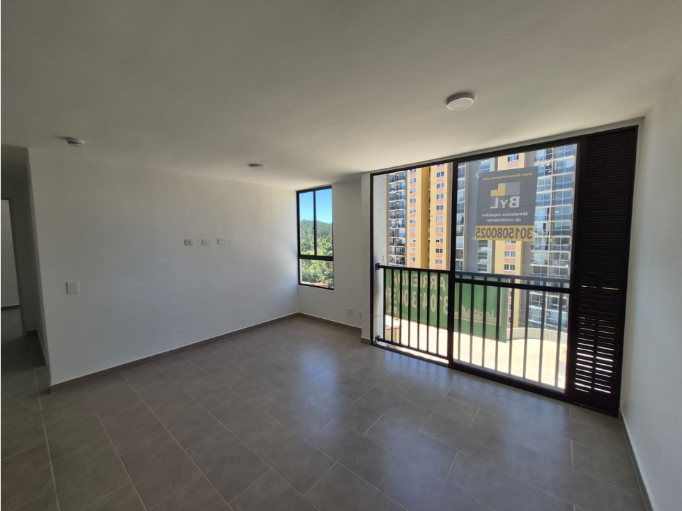 Apartamento en arriendo, Rionegro, sector via antigua a Marinilla. — foto 2